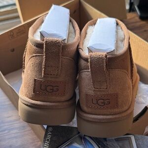 Ultra mini Uggs